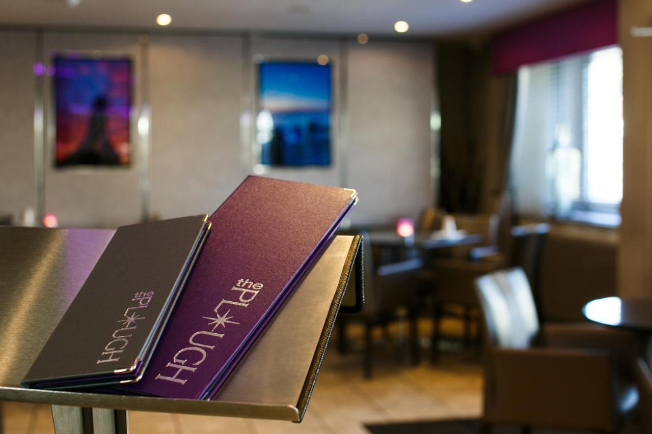 The Plough Inn ولياندايلو المظهر الخارجي الصورة